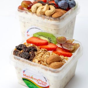 1 bowl of 330ml Exotic Berry Parfait and 1 bowl of 500ml Tropical Deluxe Parfait